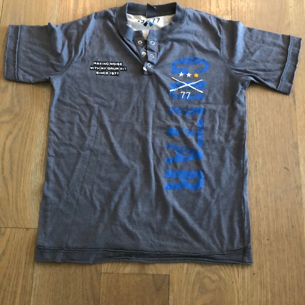 Zara boys grey 3 button T-shirt size 7-8